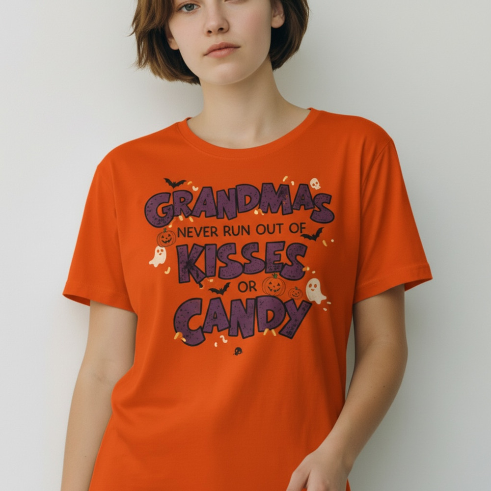 Grandma's Never Run Out Of Kisses Or Candy Halloween T-Shirt Size L (12/14)